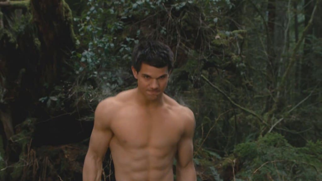 Taylor Lautner Shirtless Jacob Bulges Twilight Breaking Dawn Fin De La Historia