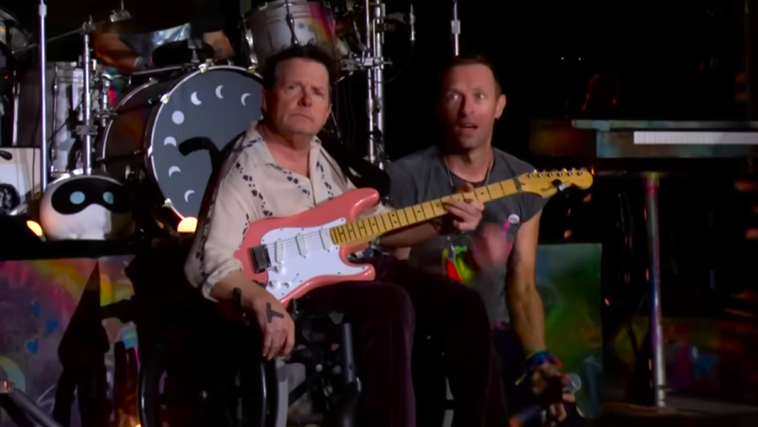 Michael J. Fox Se Une A Coldplay En El Festival De Glastonbury